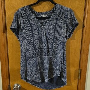 Lucky V-neck T Shirt M